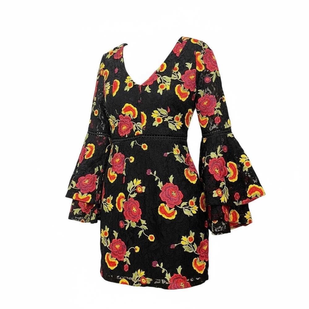 Alexia Admor Dress Size 6 Black Floral Embroidered Lace Tiered Bell Sleeve D2663